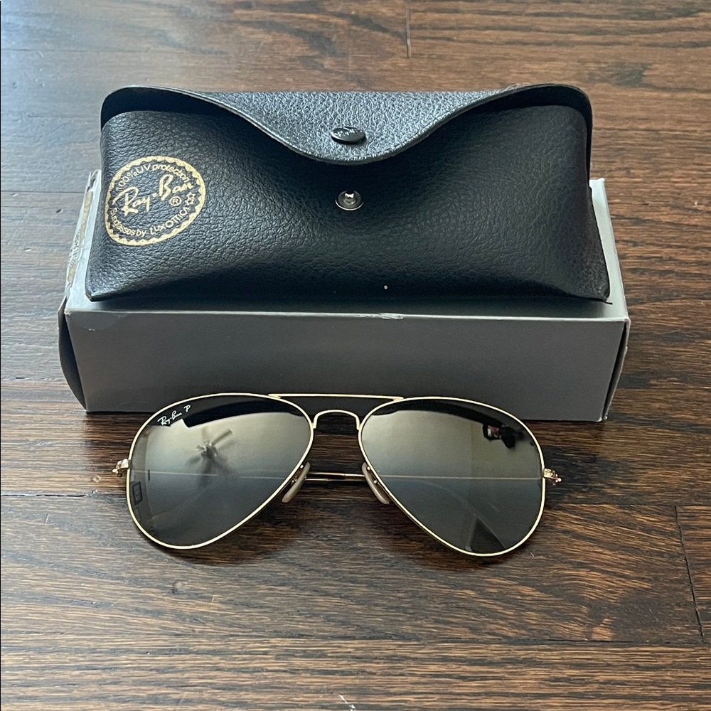 Ray-Ban Gold Aviator Sunglasses with Black Case
